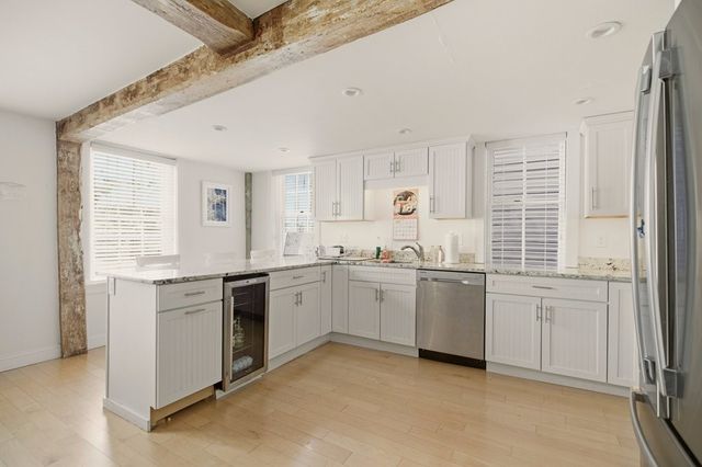 5 Division Street, Newport, RI 02840