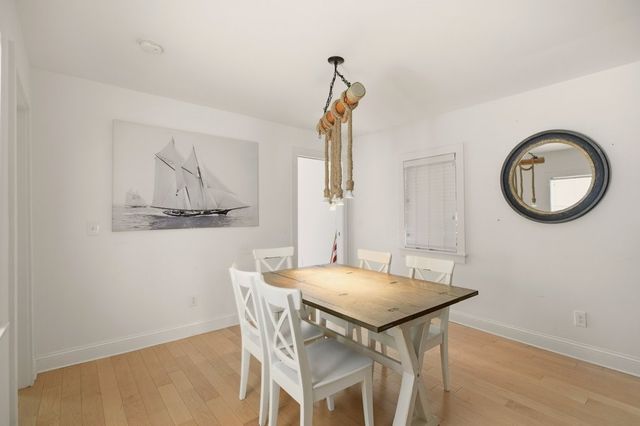 5 Division Street, Newport, RI 02840