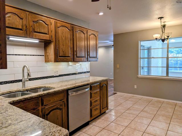 1026 JAN LEE DRIVE, Burkburnett, TX 76354