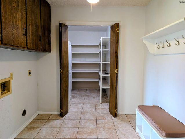 1026 JAN LEE DRIVE, Burkburnett, TX 76354