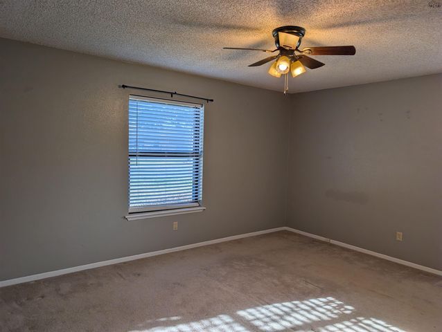 1026 JAN LEE DRIVE, Burkburnett, TX 76354