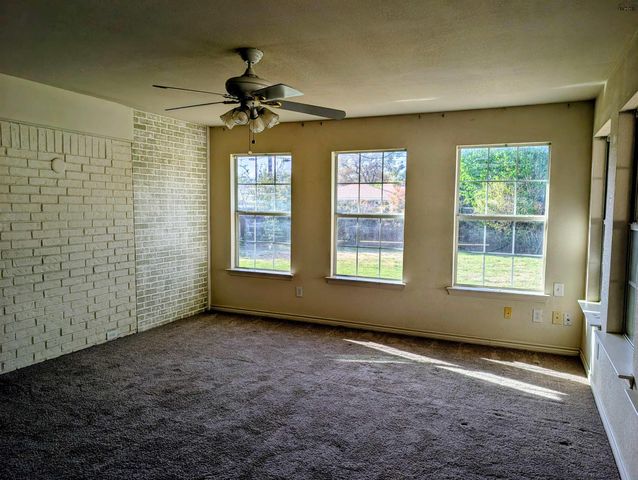 1026 JAN LEE DRIVE, Burkburnett, TX 76354