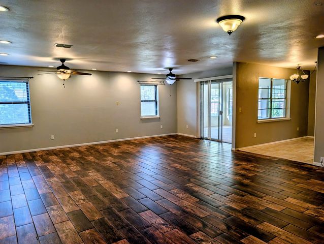 1026 JAN LEE DRIVE, Burkburnett, TX 76354