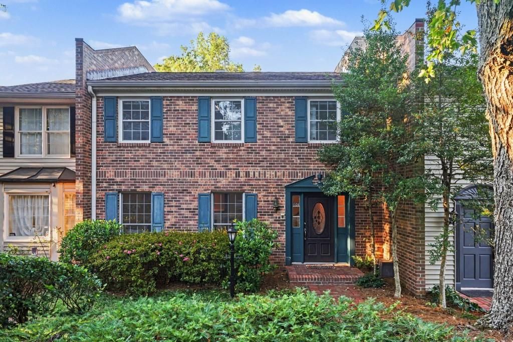 Image 1 of property listing at 1524 September Chase, Decatur, GA 30033