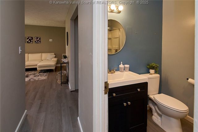 5018 Elmhaven Circle, Charleston, WV 25313