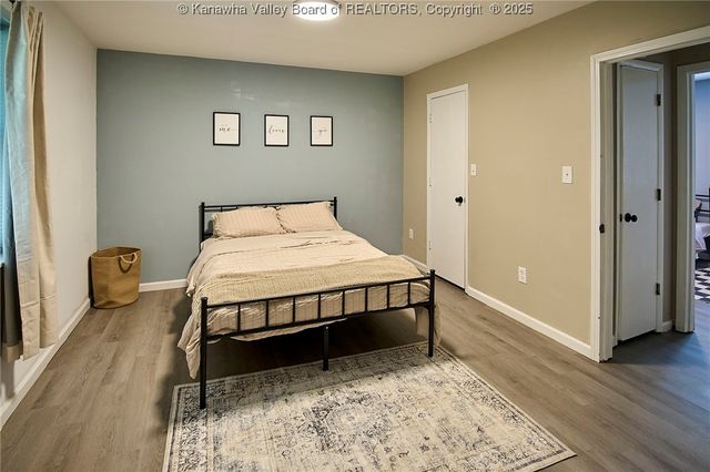 5018 Elmhaven Circle, Charleston, WV 25313