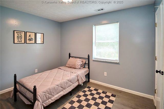 5018 Elmhaven Circle, Charleston, WV 25313