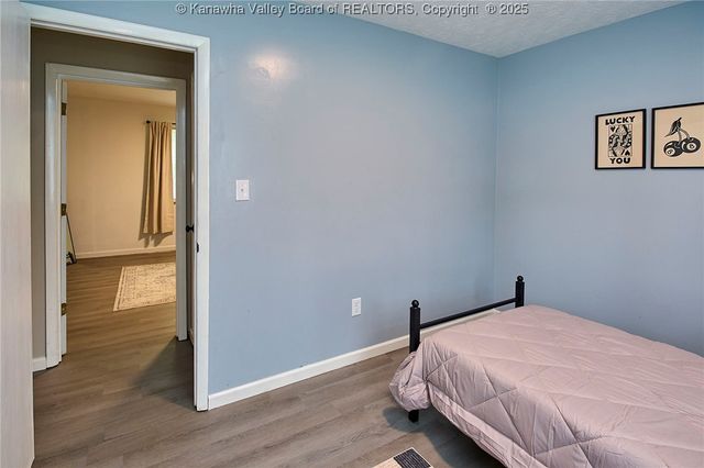 5018 Elmhaven Circle, Charleston, WV 25313