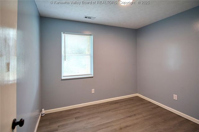 5018 Elmhaven Circle, Charleston, WV 25313