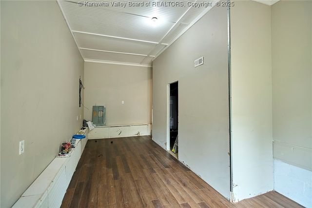 5018 Elmhaven Circle, Charleston, WV 25313