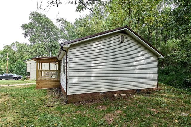 5018 Elmhaven Circle, Charleston, WV 25313