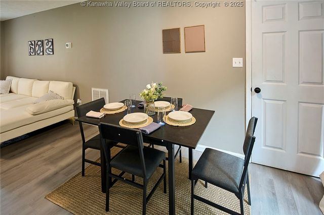 5018 Elmhaven Circle, Charleston, WV 25313