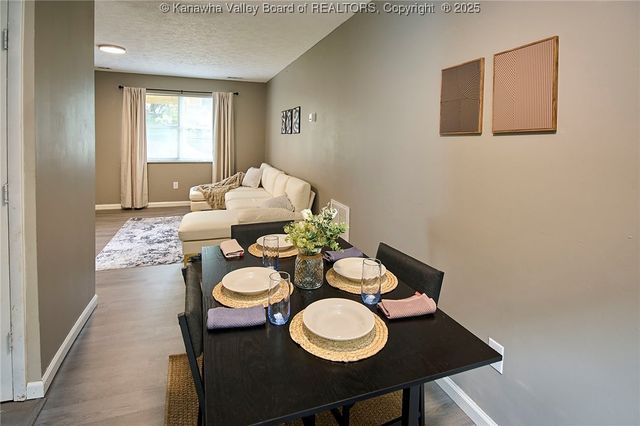 5018 Elmhaven Circle, Charleston, WV 25313