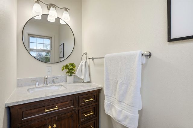 420 Terrace Rd, Iowa City, IA 52245