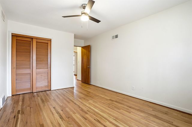 420 Terrace Rd, Iowa City, IA 52245