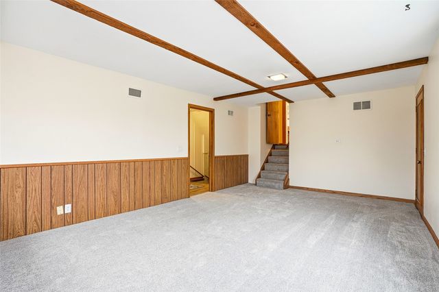 420 Terrace Rd, Iowa City, IA 52245