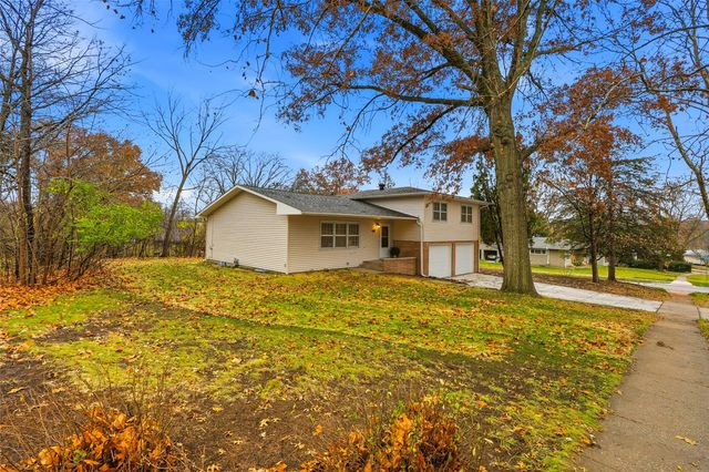 420 Terrace Rd, Iowa City, IA 52245