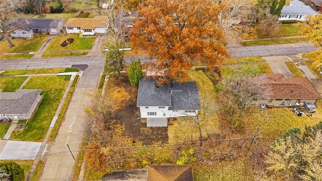 420 Terrace Rd, Iowa City, IA 52245