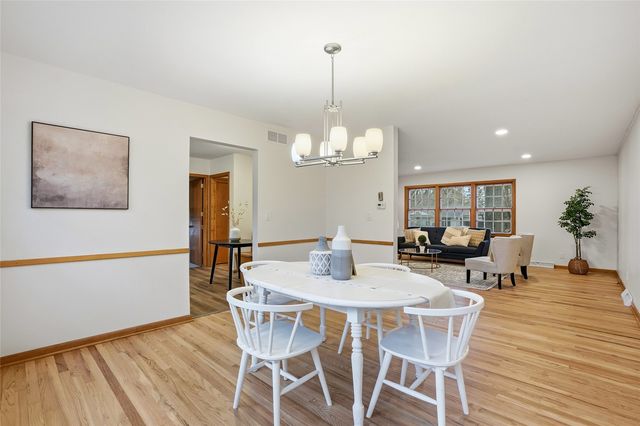 420 Terrace Rd, Iowa City, IA 52245