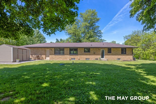 6590 Division Avenue NE, Comstock Park, MI 49321