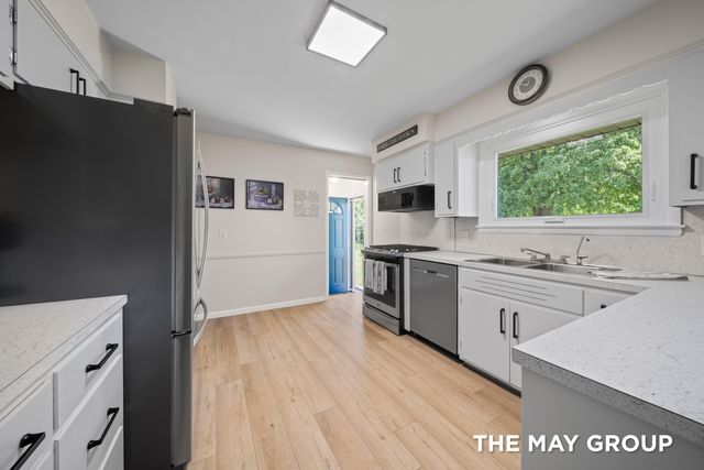 6590 Division Avenue NE, Comstock Park, MI 49321