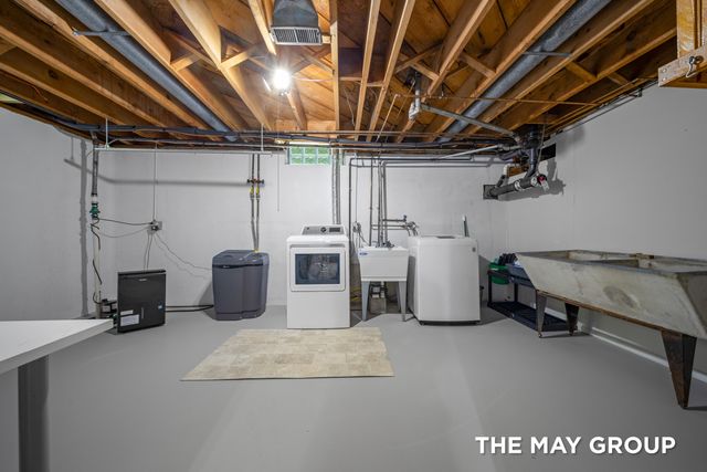 6590 Division Avenue NE, Comstock Park, MI 49321
