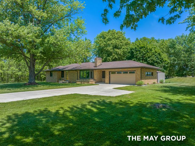 6590 Division Avenue NE, Comstock Park, MI 49321