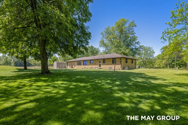 6590 Division Avenue NE, Comstock Park, MI 49321
