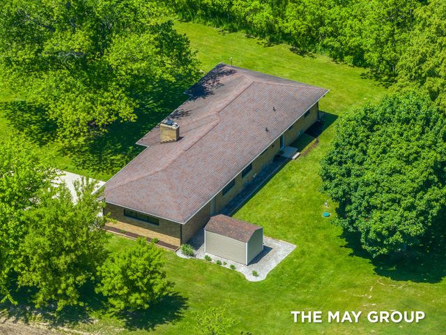 6590 Division Avenue NE, Comstock Park, MI 49321