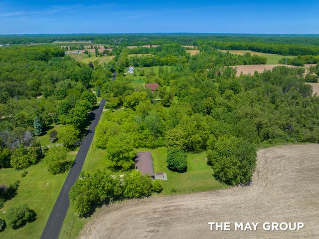 6590 Division Avenue NE, Comstock Park, MI 49321