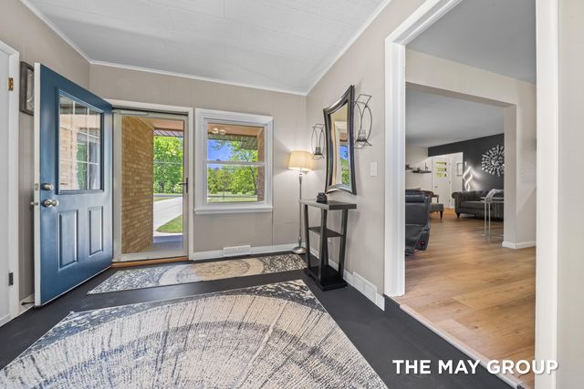 6590 Division Avenue NE, Comstock Park, MI 49321