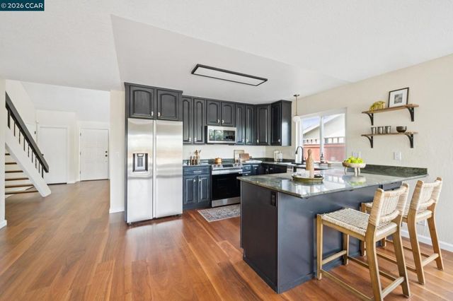 203 Radnor Court, Benicia, CA 94510
