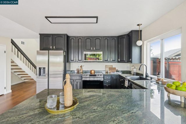 203 Radnor Court, Benicia, CA 94510