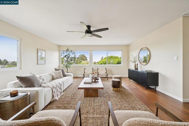 203 Radnor Court, Benicia, CA 94510