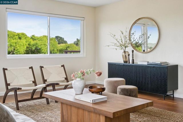 203 Radnor Court, Benicia, CA 94510