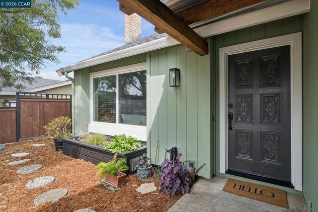 203 Radnor Court, Benicia, CA 94510