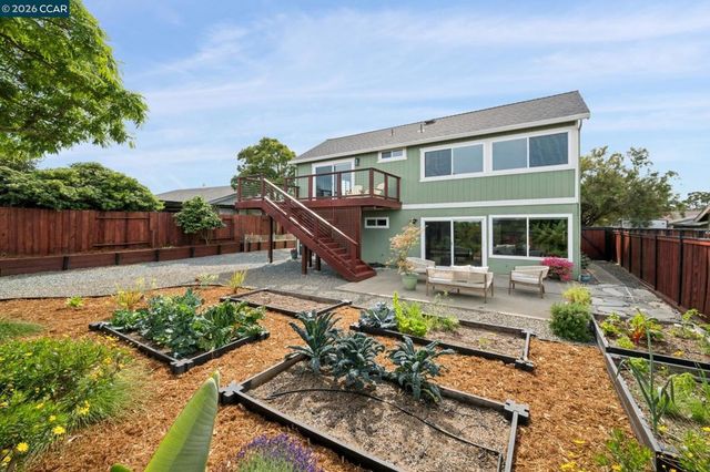 203 Radnor Court, Benicia, CA 94510