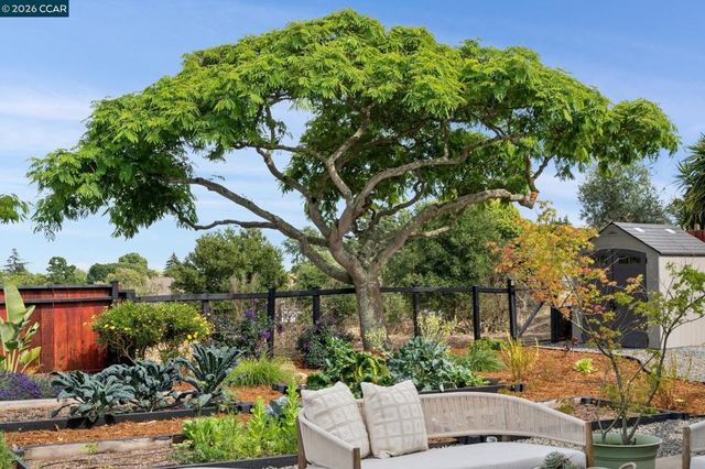 203 Radnor Court, Benicia, CA 94510