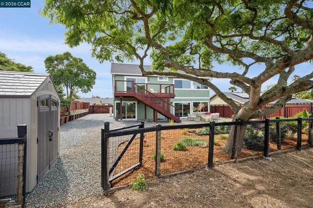 203 Radnor Court, Benicia, CA 94510