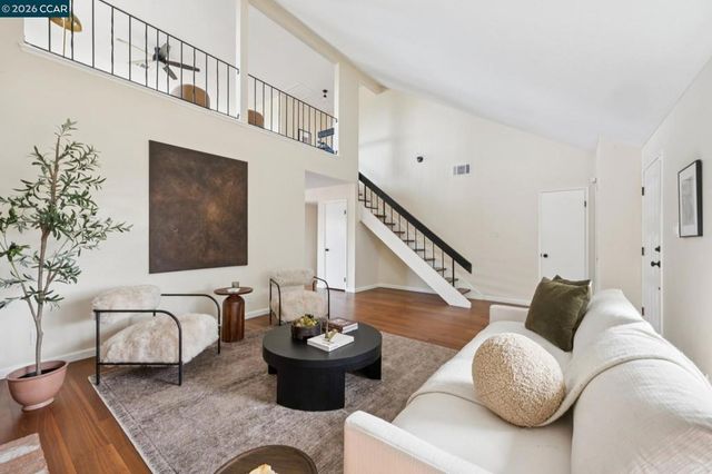 203 Radnor Court, Benicia, CA 94510