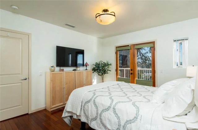 1404 Corona Drive, Glendale, CA 91205