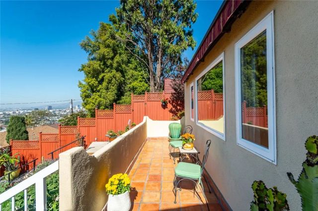 1404 Corona Drive, Glendale, CA 91205