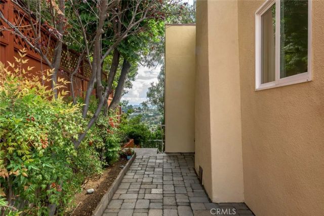 1404 Corona Drive, Glendale, CA 91205