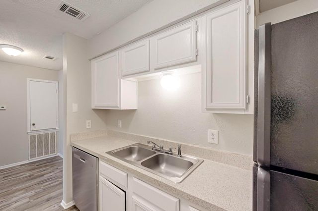 9696 Walnut Street 1402, Dallas, TX 75243