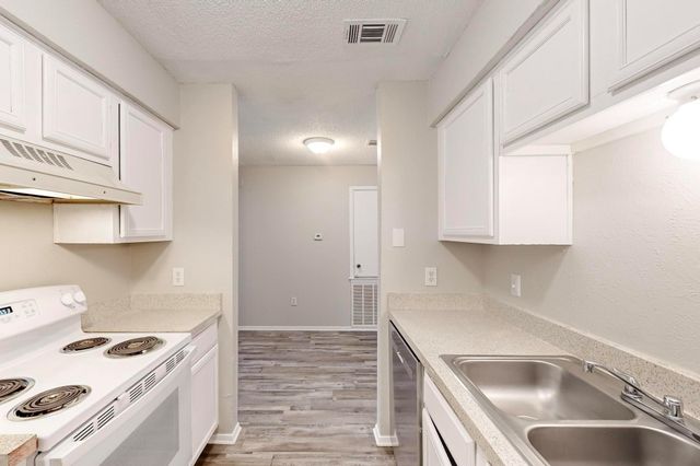 9696 Walnut Street 1402, Dallas, TX 75243