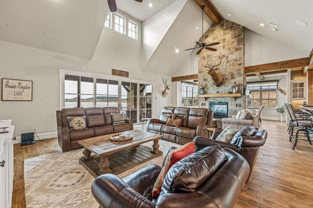 1007 Wax Wing Cove, Graford, TX 76449