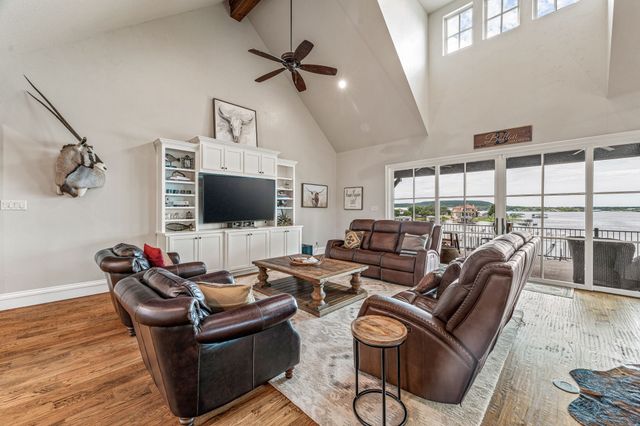 1007 Wax Wing Cove, Graford, TX 76449