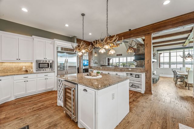 1007 Wax Wing Cove, Graford, TX 76449