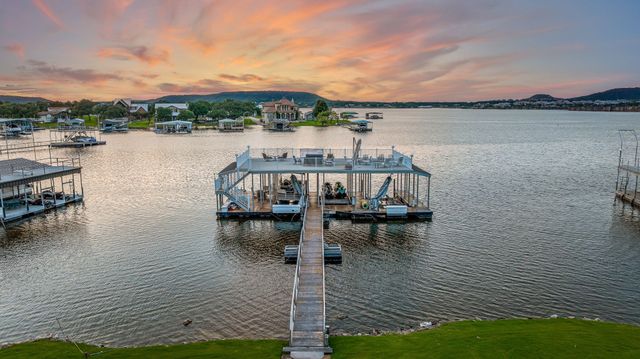 1007 Wax Wing Cove, Graford, TX 76449