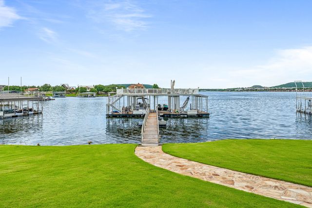 1007 Wax Wing Cove, Graford, TX 76449